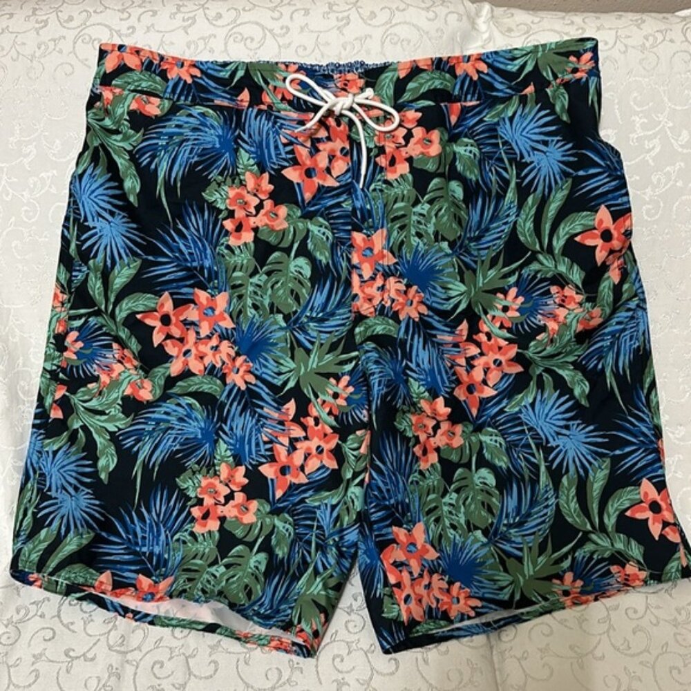 St. John's Bay Men's Board‎ Shorts Big and Tall. Size 2XLT. Men's Fashion